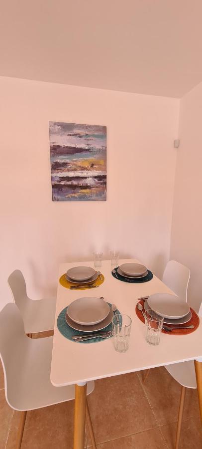 דירות קורלחו Beautiful Garden Flat Nearly Refurbished Free Wifi מראה חיצוני תמונה